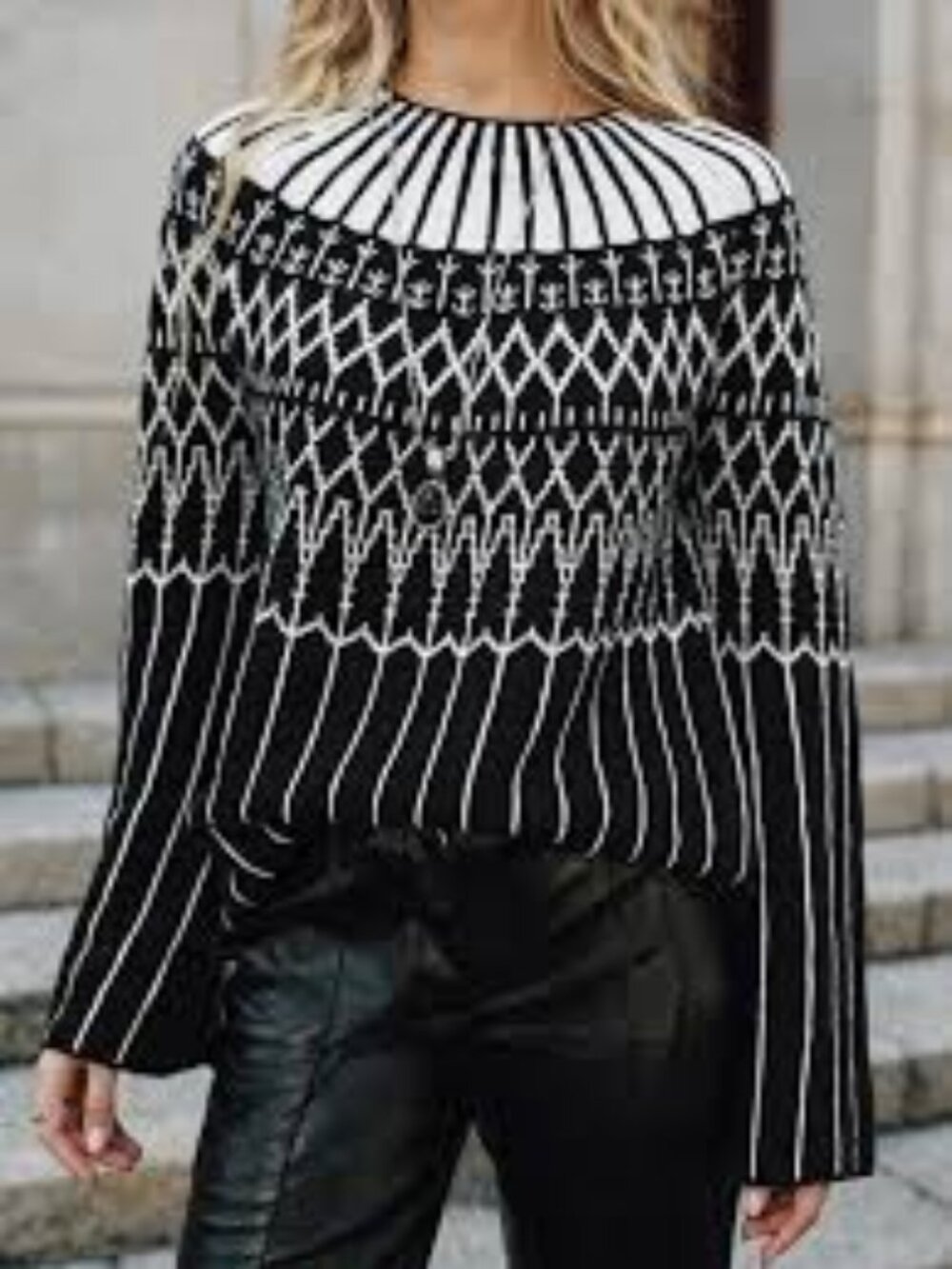 Fair Isle Pattern Bell Sleeve Sweater from Commense XL